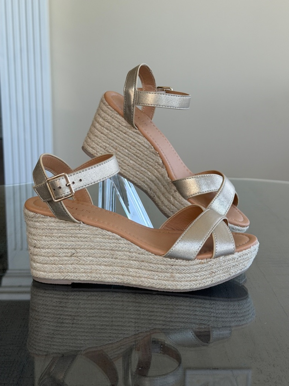 Venus Metallic Champagne Color Espadrille Wedge Strap Sandal Women’s Size 7.5